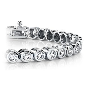 Custom Tennis Bracelets: The Blend of Elegance and Personalization