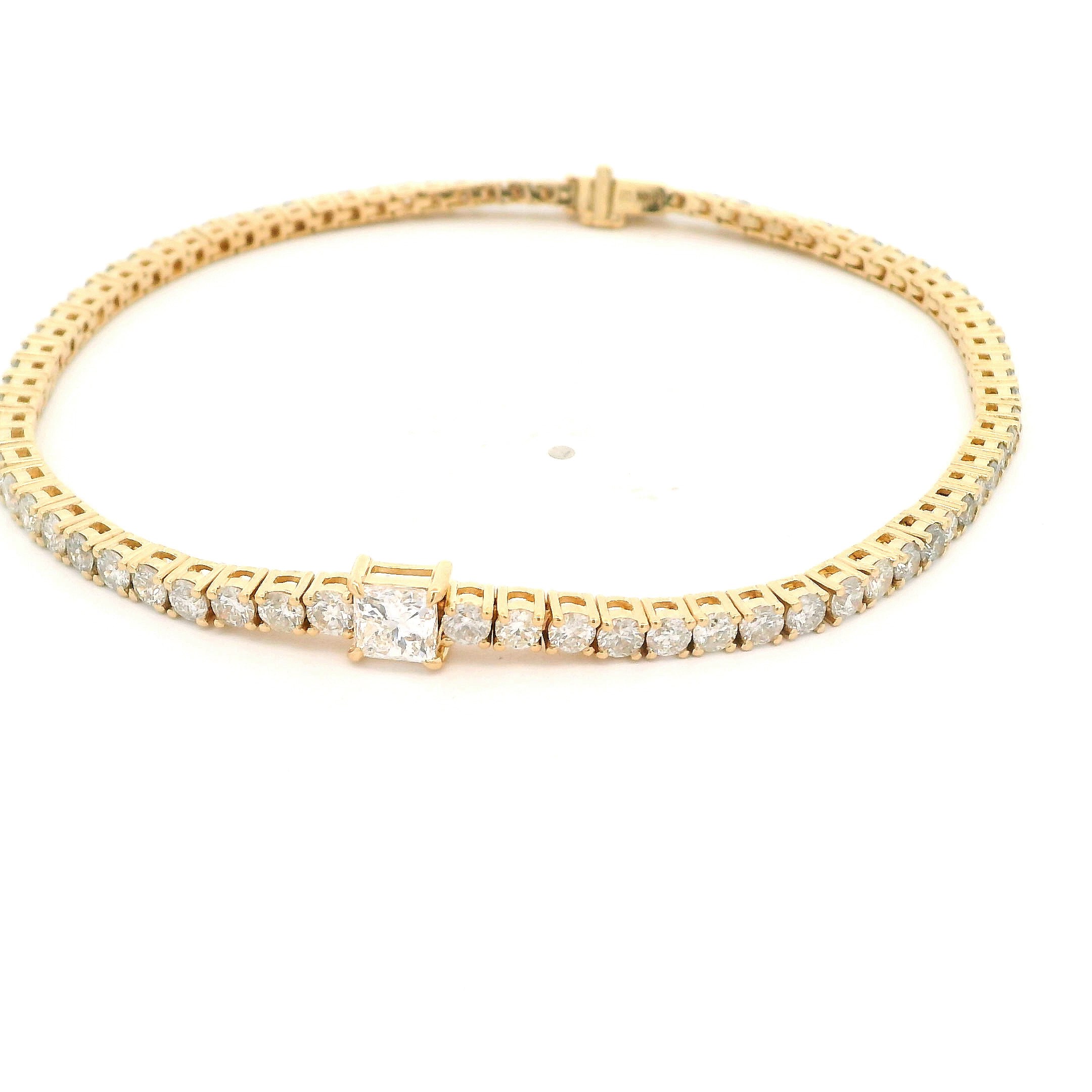 Celoray Customized 18K Yellow Gold 3.5cttw graduated princess cut and round diamond tennis bracelet Celoray Customized 18K Yellow Gold 3.5cttw graduated princess cut and round diamond tennis bracelet