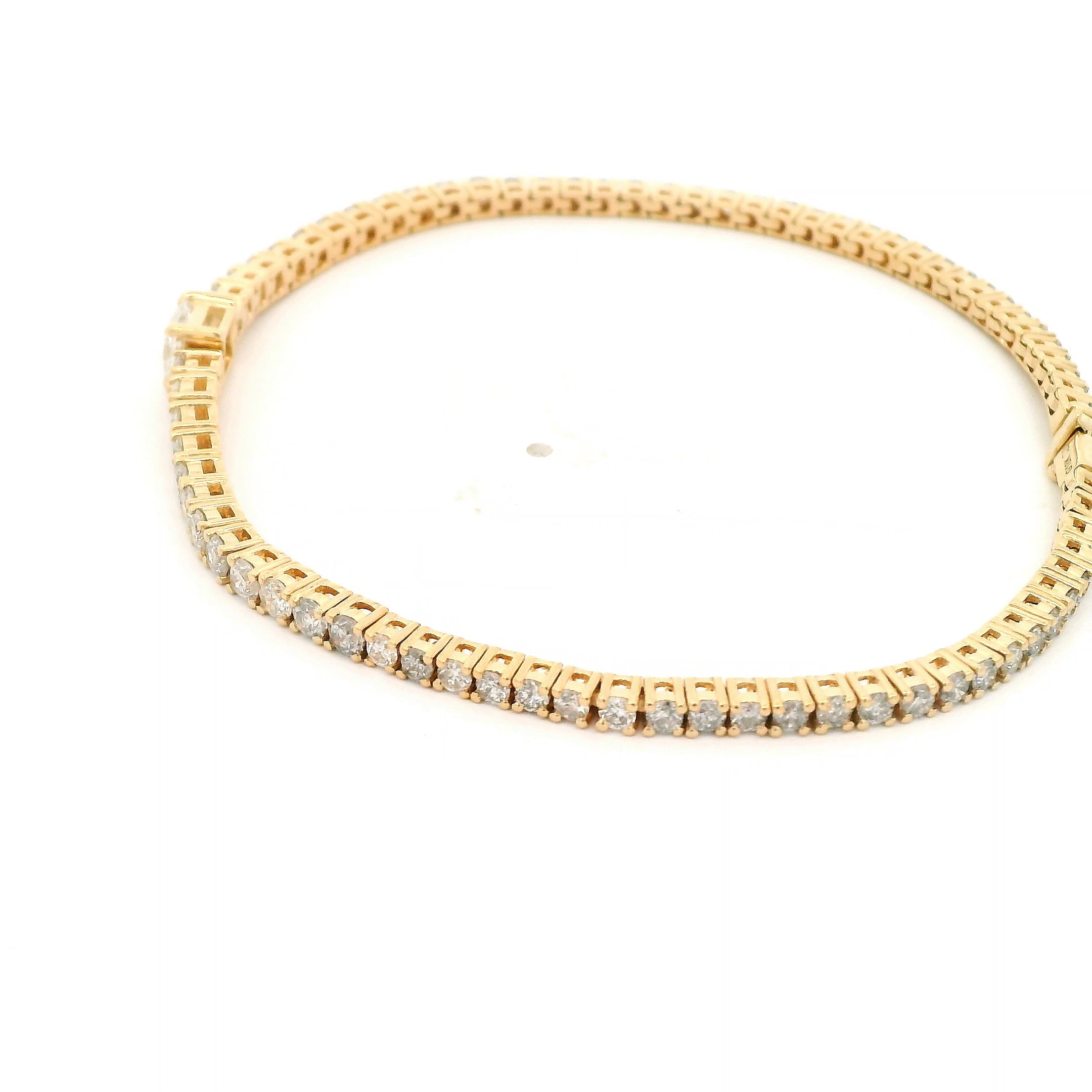 Celoray Customized 18K Yellow Gold 3.5cttw graduated princess cut and round diamond tennis bracelet Celoray Customized 18K Yellow Gold 3.5cttw graduated princess cut and round diamond tennis bracelet