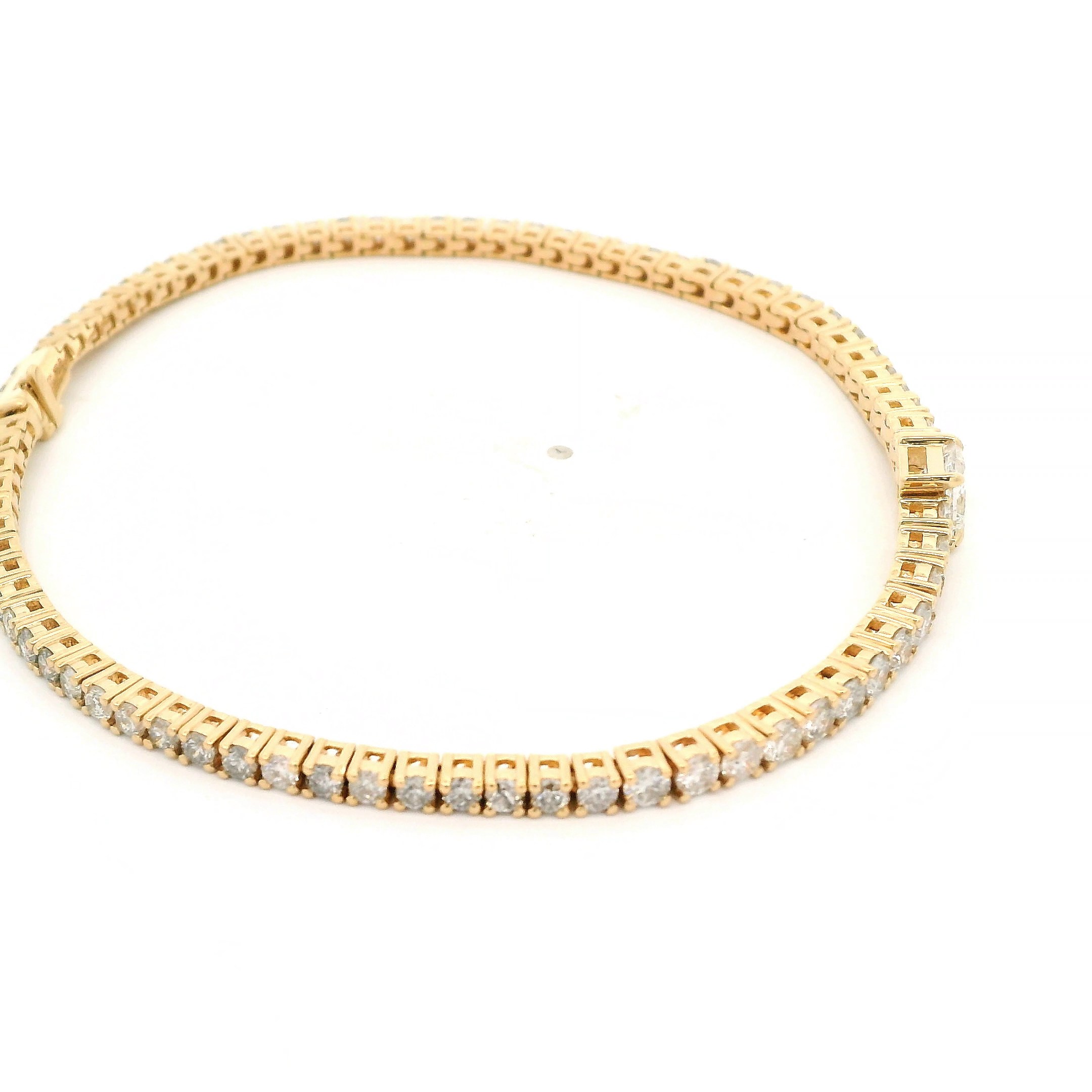 Celoray Customized 18K Yellow Gold 3.5cttw graduated princess cut and round diamond tennis bracelet Celoray Customized 18K Yellow Gold 3.5cttw graduated princess cut and round diamond tennis bracelet