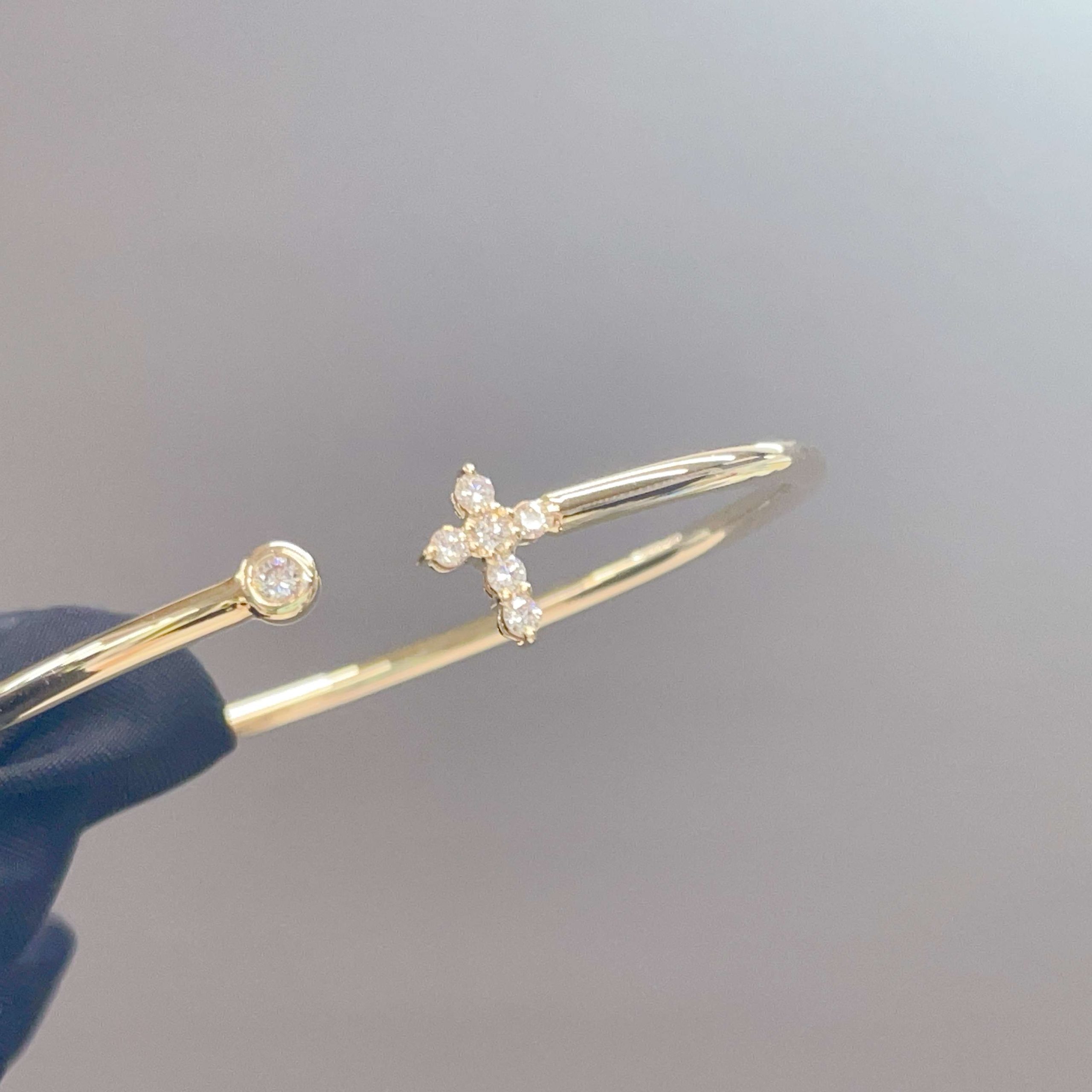 Celoray Customized 14K Yellow Gold Hollow Cross Bracelet VS Lab Diamond Bangle Celoray Customized 14K Yellow Gold Hollow Cross Bracelet VS Lab Diamond Bangle