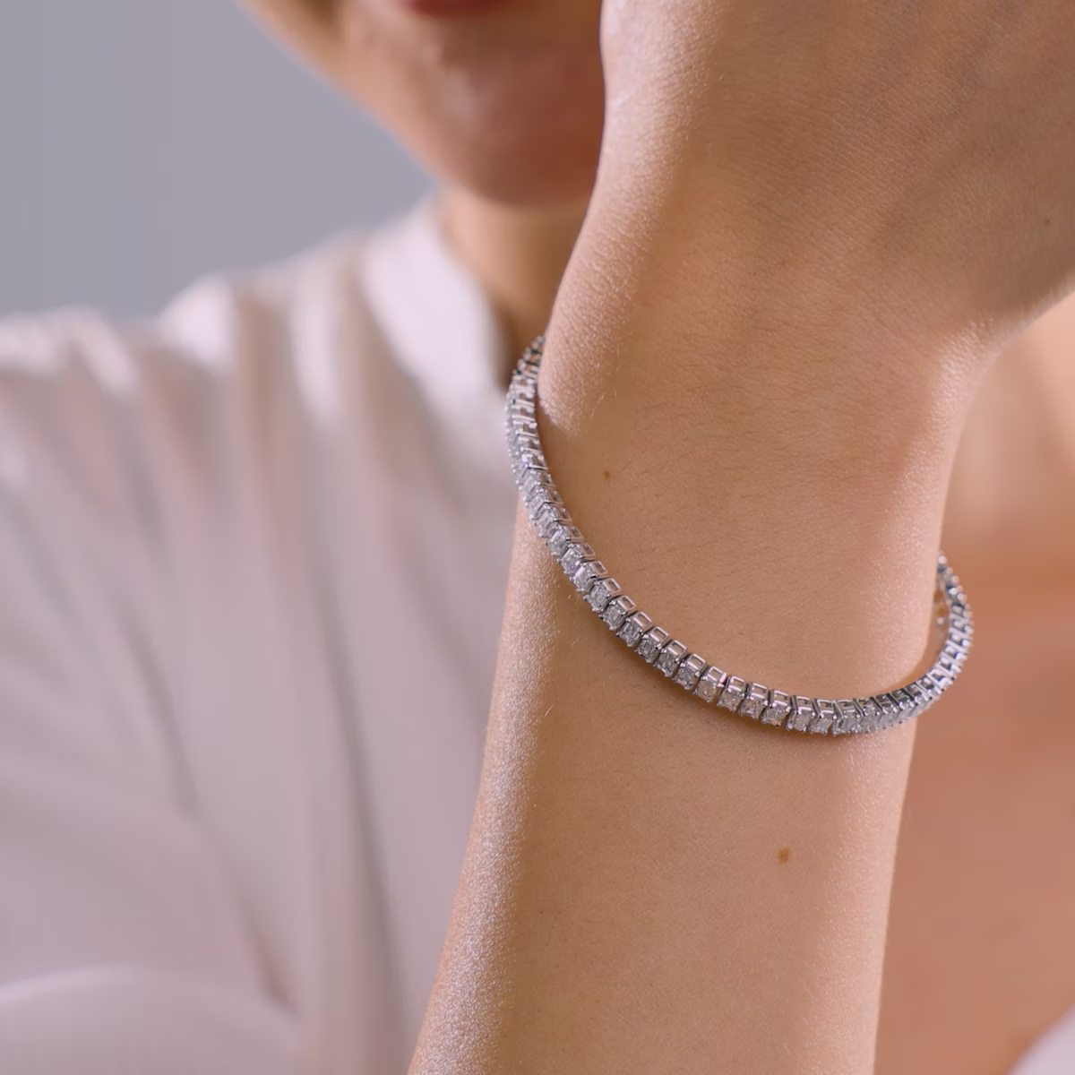 Celoray 14K Solid Gold 12ctw Emerald Cut Diamond Tennis Bracelet Prong Setting Celoray 14K Solid Gold 12ctw Emerald Cut Diamond Tennis Bracelet Prong Setting