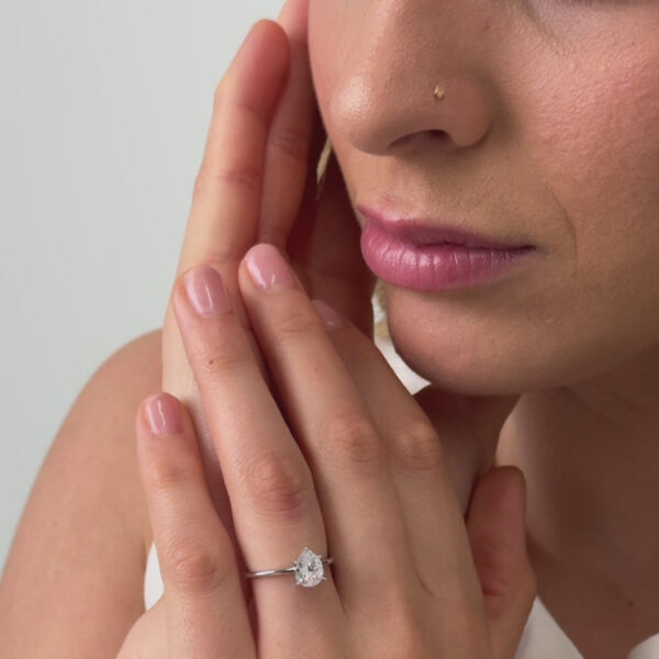 Celoray Customized 18K Solid Gold 3CT IGI Pear Diamond Solitaire Ring VVS Lab Diamond