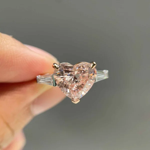 Celoray 18K White Gold 3CT IGI Vivid Pink Heart Diamond Engagement Ring 3-Stone Style