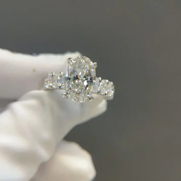 Celoray Custom 18K White Gold 3ct IGI Certificated Oval Diamond Engagement Ring with Pave Diamond on Claws