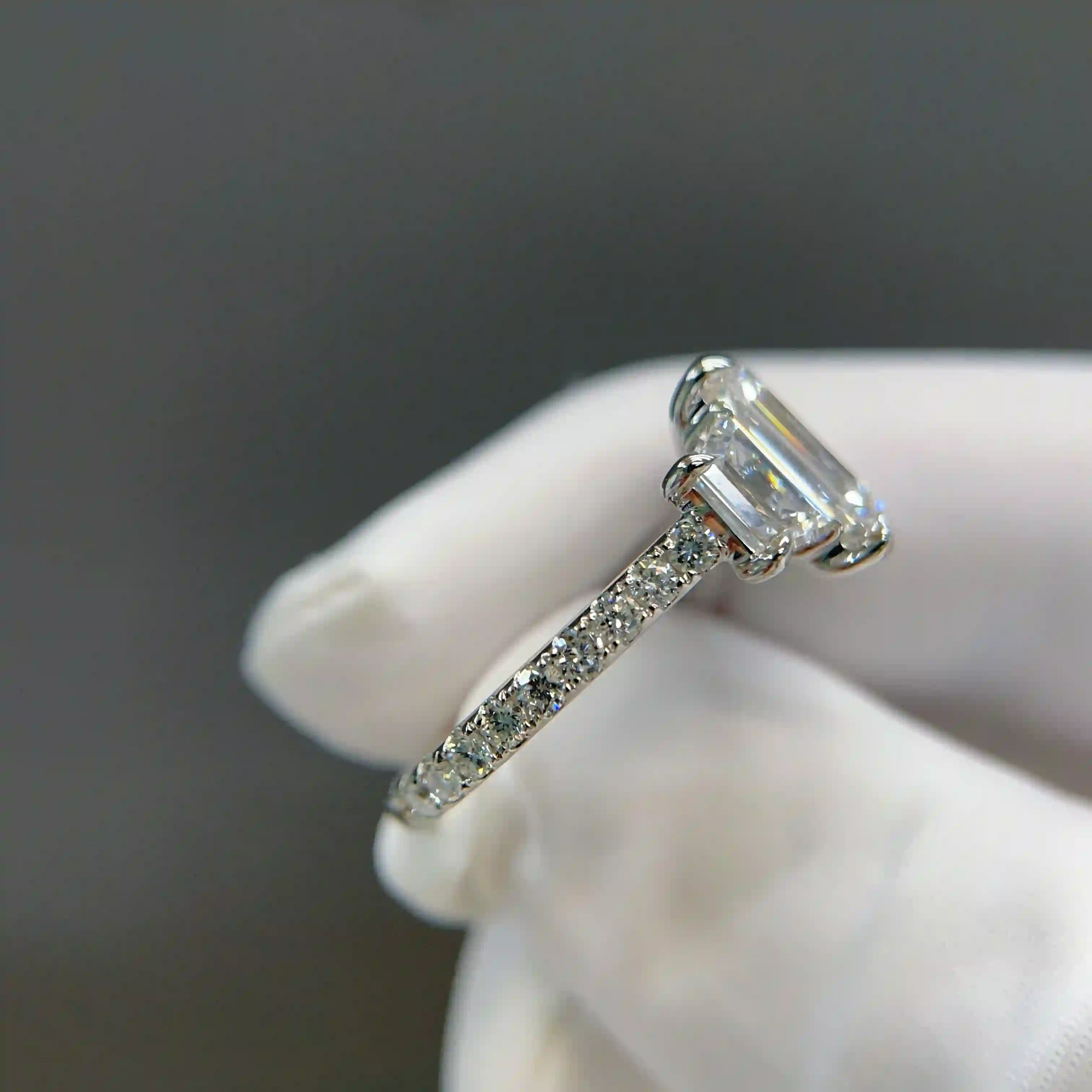 Celoray Custom 18K White Gold 4CT Emeral and Trapozoid Diamond Engagement Ring for Women (4) Celoray Custom 18K White Gold 4CT Emeral and Trapozoid Diamond Engagement Ring for Women