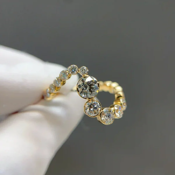 Celoray Custom 18K Yellow Gold Wave Graduated Lab Diamond Ring for Women (3)