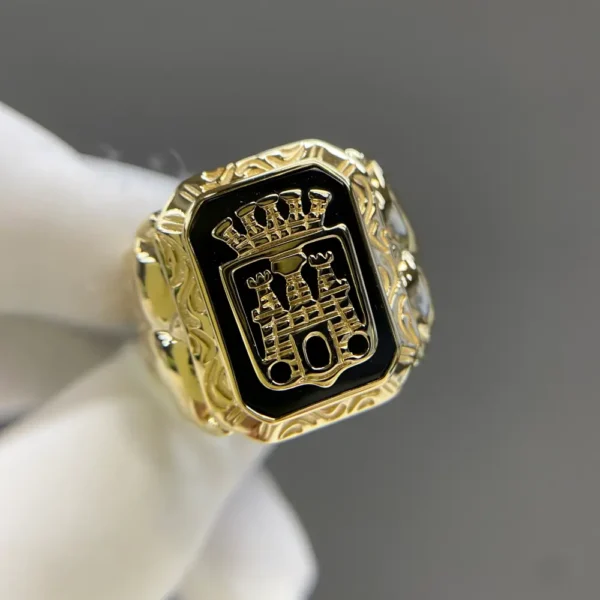 Celoray Custom 14K Yellow Gold Black Onyx Signet Ring with Engraved Crest for Men
